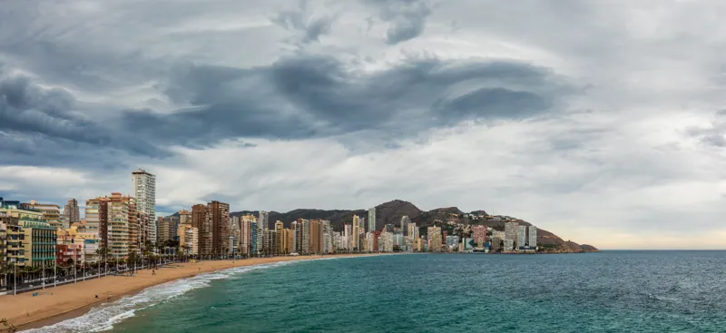 Levante beach and the Serra Gelada from the Old Town