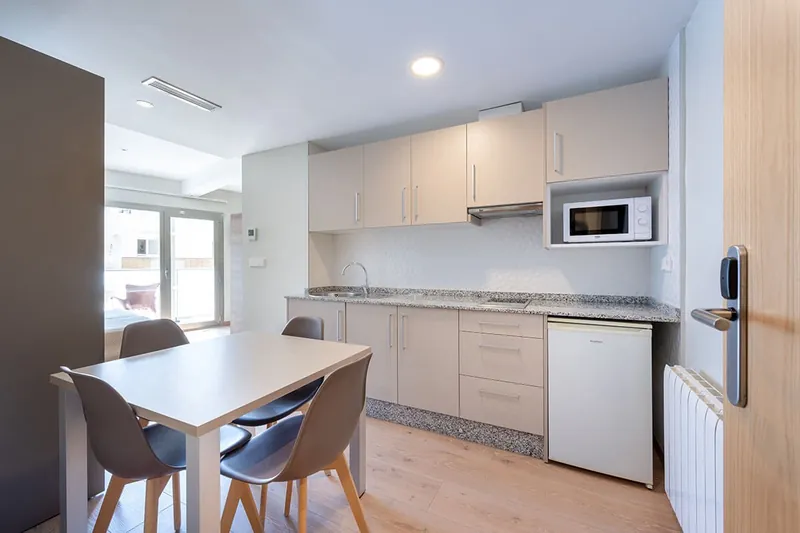 2Sleep: Kitchen, Apartment kitchen and dining table
