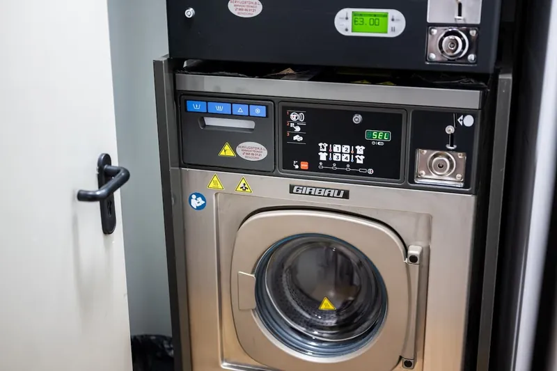 2Sleep: Laundry, Coin washing machine