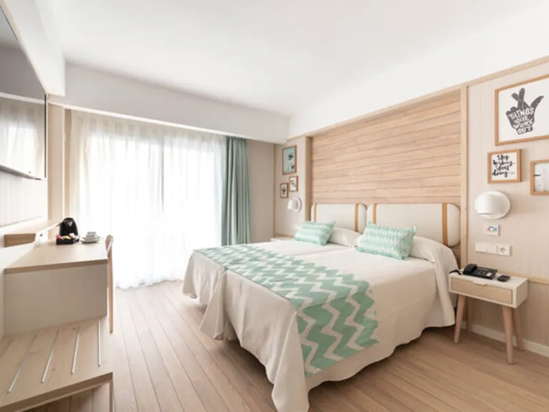 Ambassador Playa I: Double room, Refurbished double room in Playa I