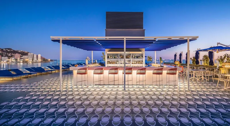Barceló Beach: Rooftop bar, Rooftop bar under a pergola with sea views at dusk