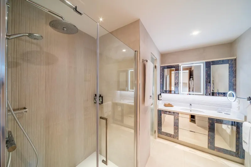 La Nucía Hills: Bathroom, Walk-in shower with rain head and twin vanity