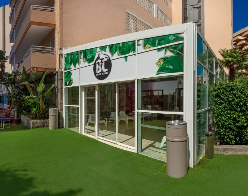 BC Music Resort: Garden pavilion, Glass pavilion on artificial lawn beside the hotel