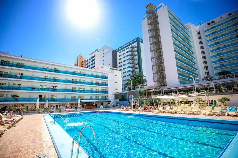 Calypso: Pool, Outdoor pool with loungers below the hotel blocks