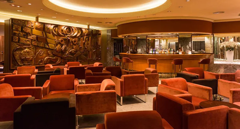 Don Pancho: Lobby bar, Off the hotel lobby