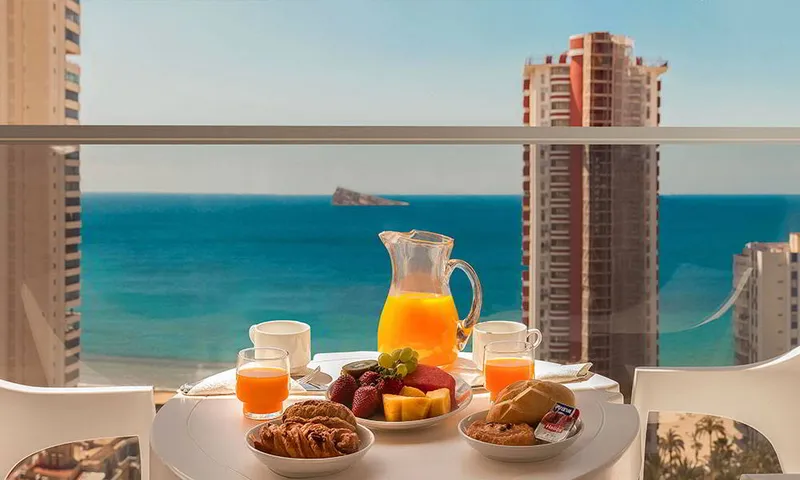 Don Pancho: Breakfast on the terrace, Every room faces the sea
