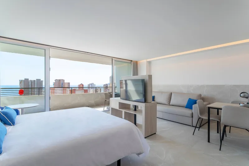 Halley Hotel: Room with a view, Bedroom with a sea-view terrace