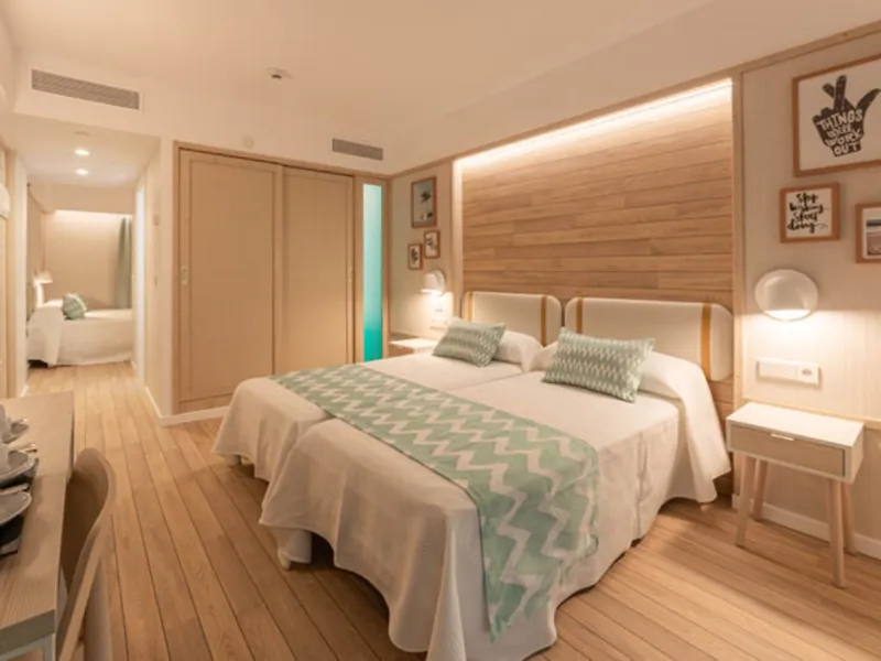 Ambassador Playa II: Family room, Family room in Playa II