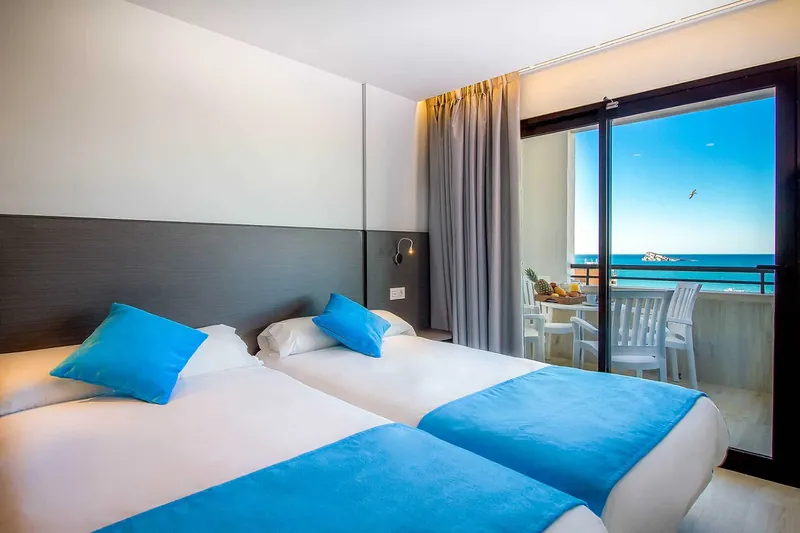 La Era Park: Bedroom, Twin bedroom with a balcony