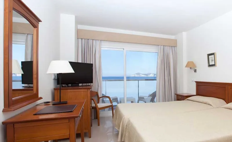 Hotel Nadal: Sea-view room, Twin room with a sea-view balcony