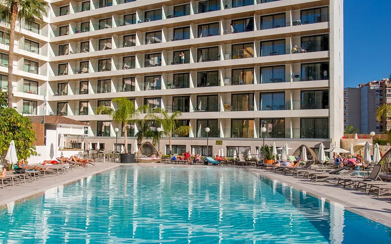 Presidente: The pool and the hotel, Pool-view rooms look down on this