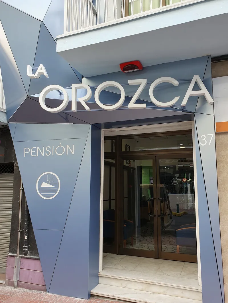 La Orozca: Entrance, Entrance with La Orozca Pensión sign