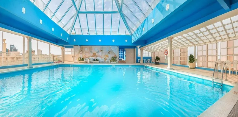 Magic Cristal Park: Indoor pool, Heated pool under a glass roof