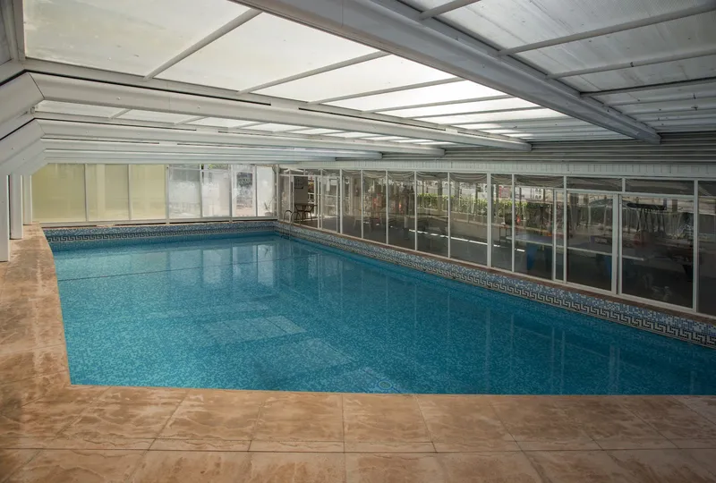 Magic Villa: Indoor pool, Pool under a glass roof