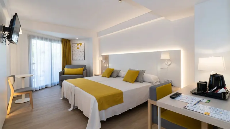 Hotel Rio Park: Double room, Double room with a desk and wall TV