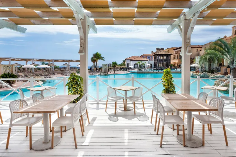 Villaitana: Pool terrace, Shaded terrace with tables looking over the pool