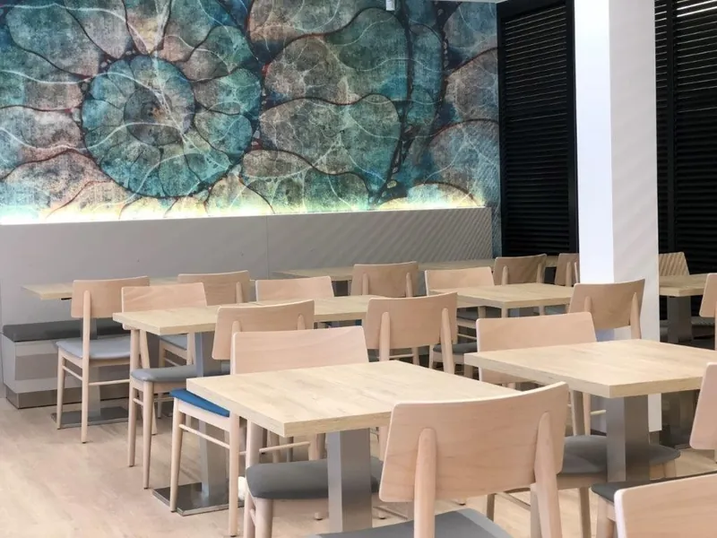 Hotel Perla: Dining room, Dining room with a feature wall