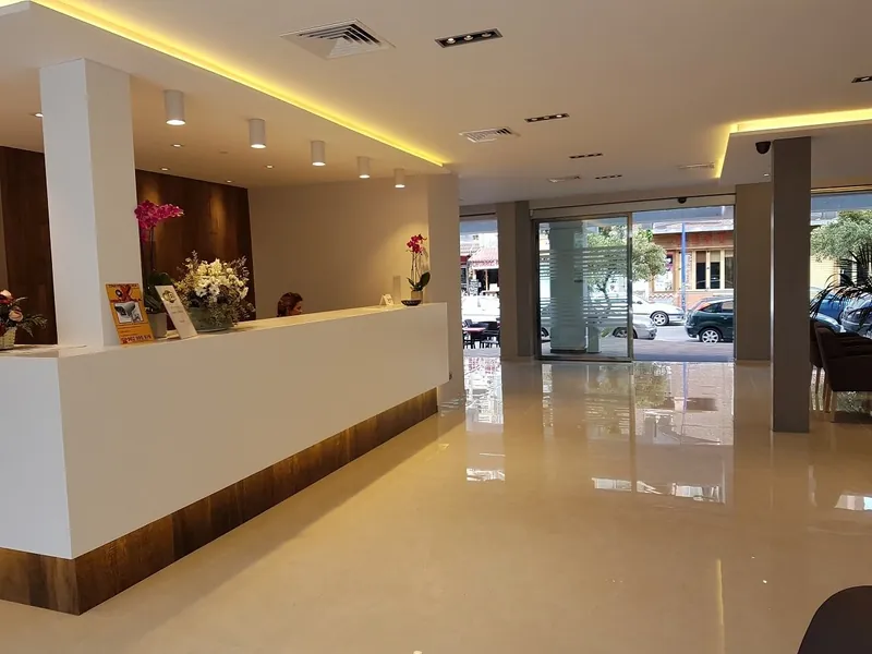 Hotel Perla: Reception, Lobby and reception desk