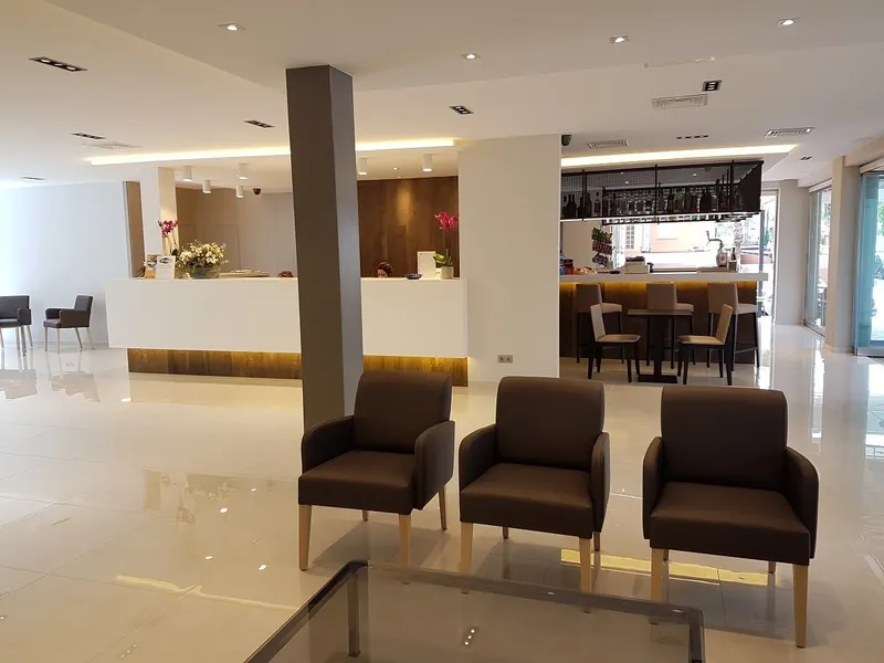 Hotel Perla: Lobby, Armchairs in the lobby
