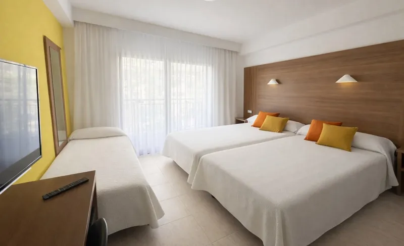 Prince Park: Triple room, Room with three beds