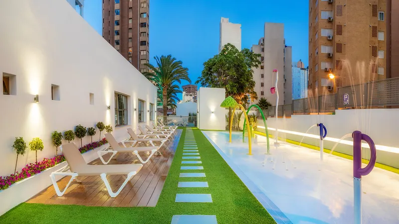 RH Princesa: Splash area, Water play area with loungers and lawn