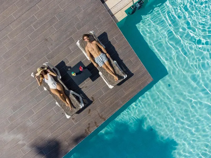 Sun loungers on the pool deck