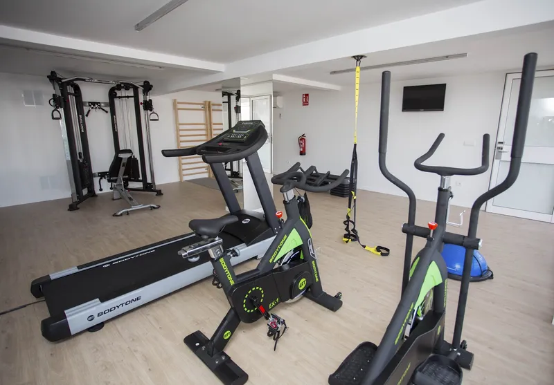 Voramar: Gym, Gym with treadmill, exercise bikes and cable machine
