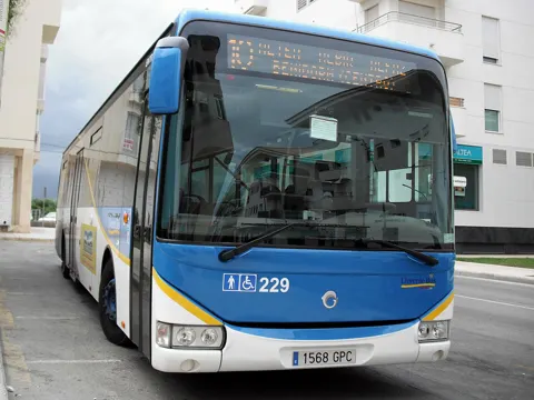 Low-floor buses carry the wheelchair sign on the front, next to the fleet number.