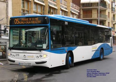 A Benidorm town bus. The screen shows the line number and where it goes: here line 5 to Parque de Elche.